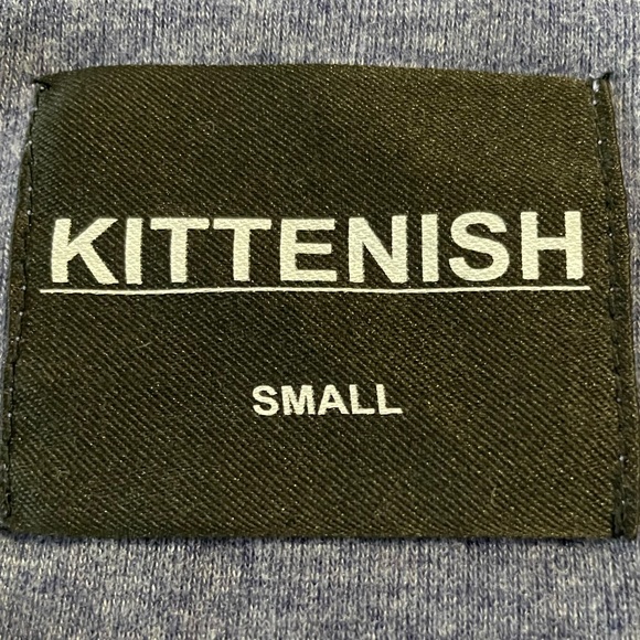 Kittenish Babe Long Sleeve Crop Top. - Picture 3 of 3